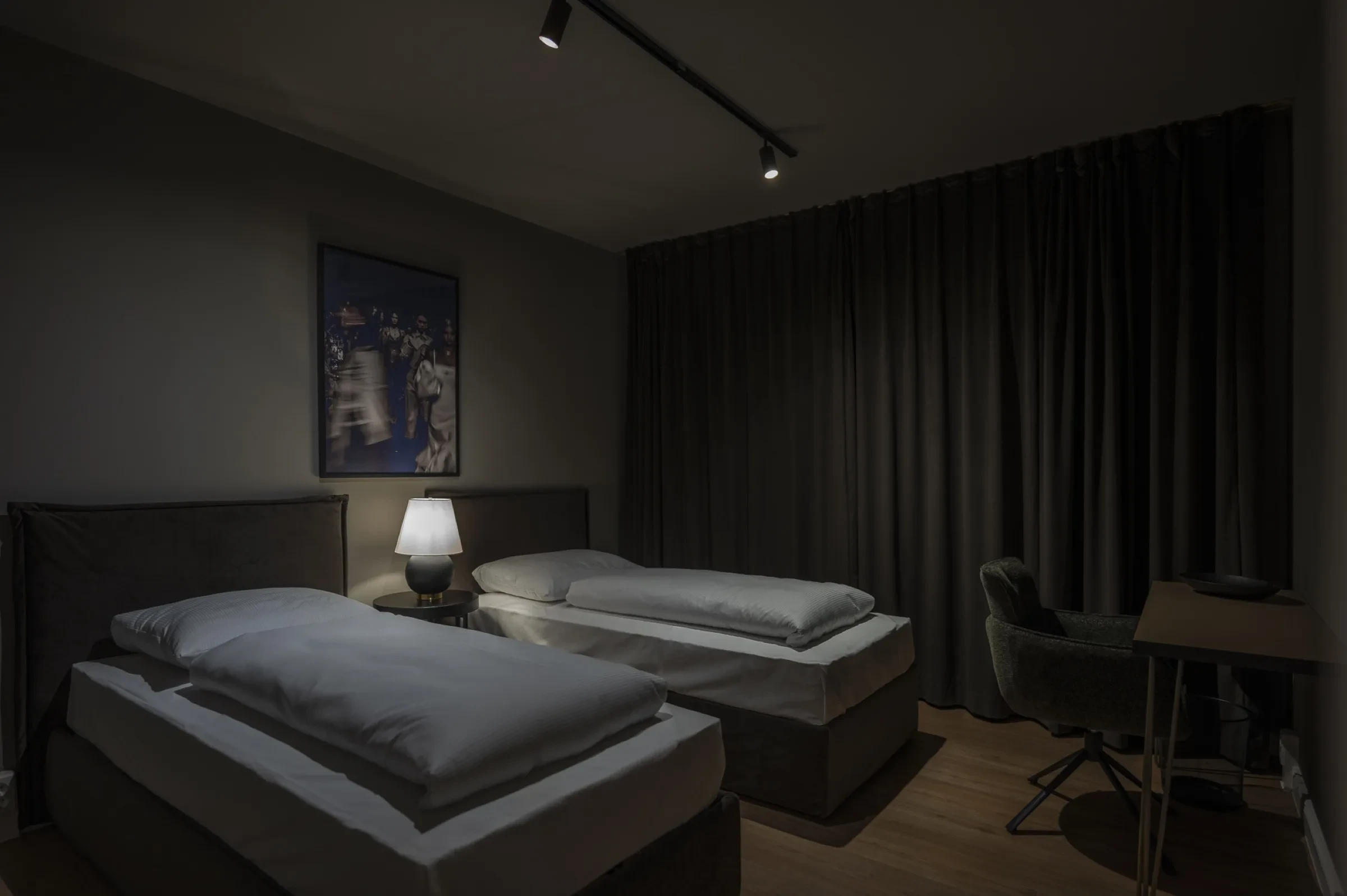 Suite ohne Balkon Leipzig — Schlafzimmer 2 mit zwei Einzelbetten